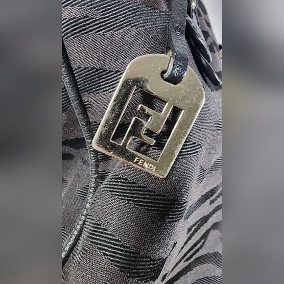 Fendi Nylon & leather black on black shoulder tote. Minor signs of use. - Picture 13 of 16